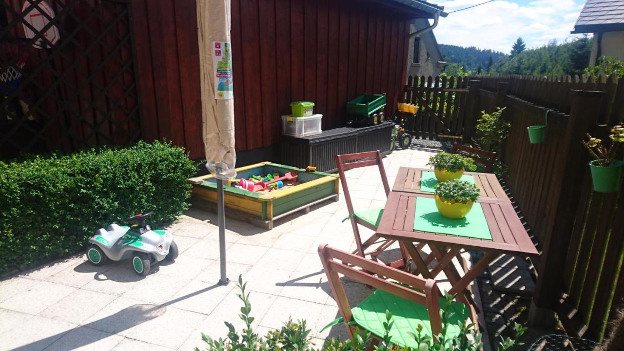 Ferienwohnung Mit Garten Und Spielplatz 클링겐터 외부 사진